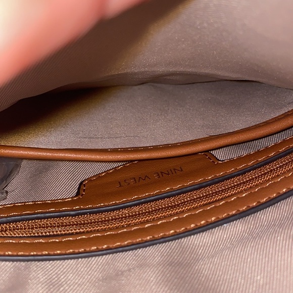 Nine West floral crossbody - Picture 3 of 10